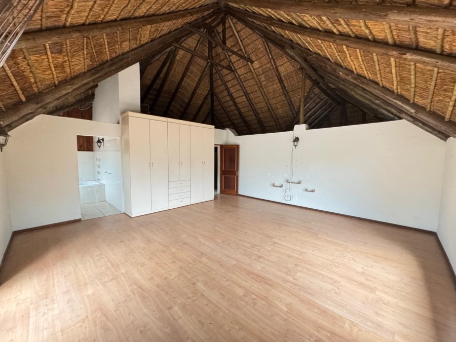 To Let 4 Bedroom Property for Rent in Melodie North West